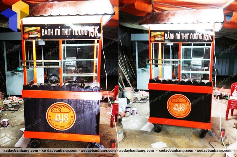 xe bán bánh mì chả cá