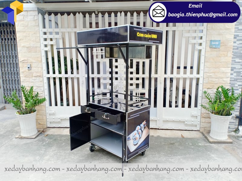 xe đẩy bán thức ăn nhanh