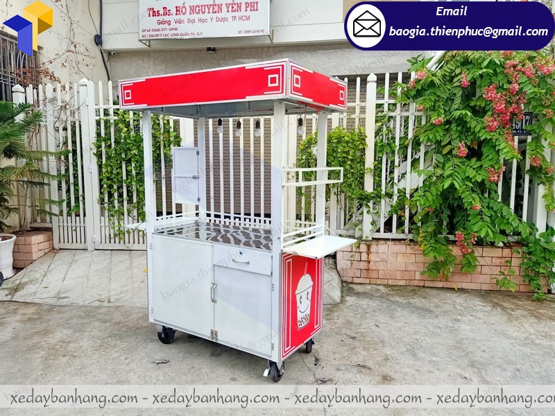 quầy sắt bán trà sữa