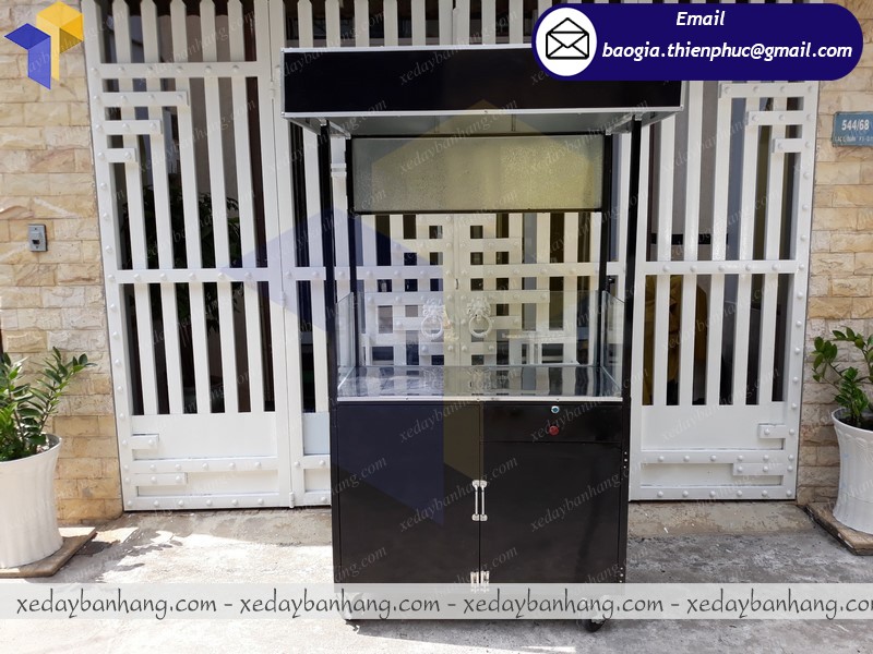 đóng  xe cà phê lề đường