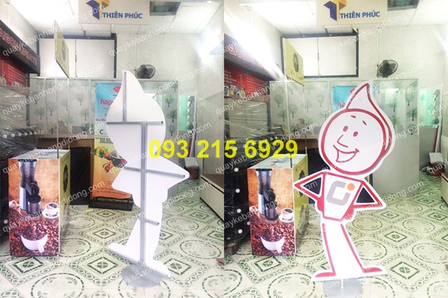 standee mo hinh san pham