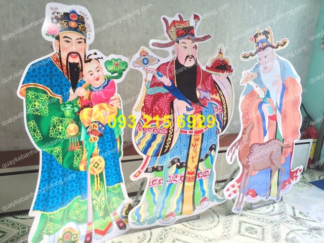 standee than tai