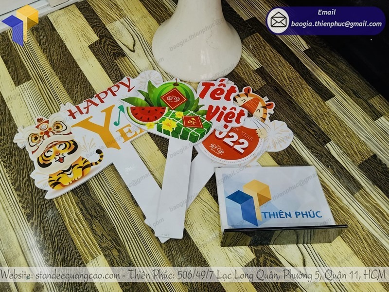bảng hashtag cầm tay giá rẻ