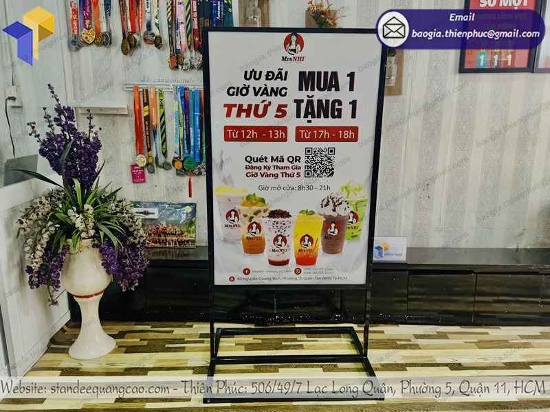bảng hiệu trà sữa đứng