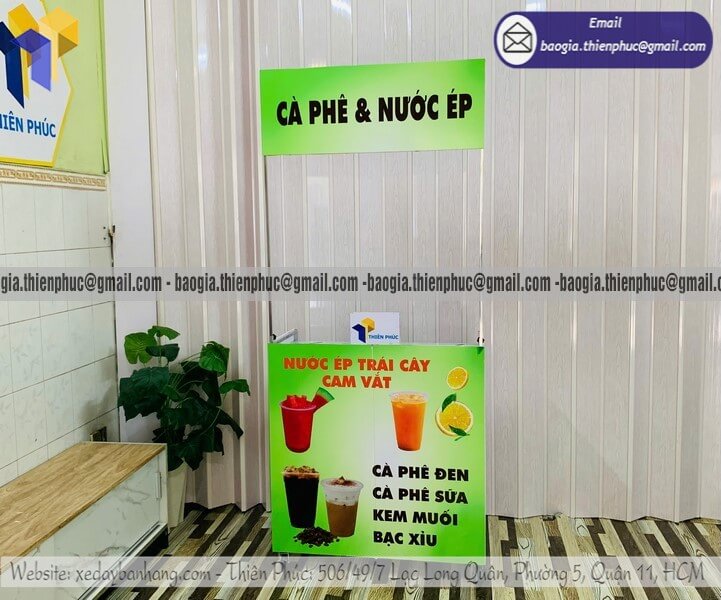 Báo giá kệ bán nước ép hàng rong xếp gọn trên hè phố