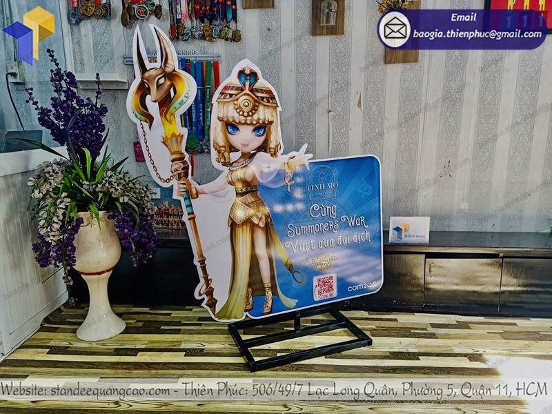báo giá Standee hoạt hình quảng cáo