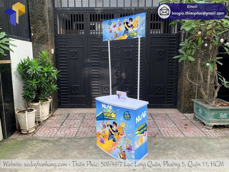 Booth nhựa PG sampling đứng quảng cáo sản phẩm mới tiết kiệm ngân sách marketing