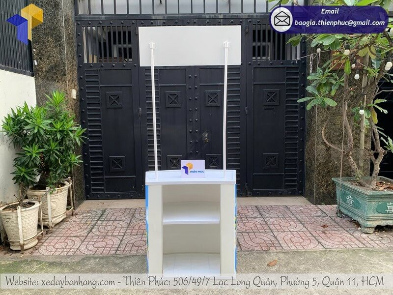 Booth nhựa PG sampling đứng quảng cáo sản phẩm mới thương hiệu chạy chiến dịch