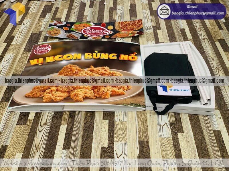 Booth nhựa tiếp thị di động chuyên dụng tại siêu thị phù hợp chiến dịch khuyến mãi