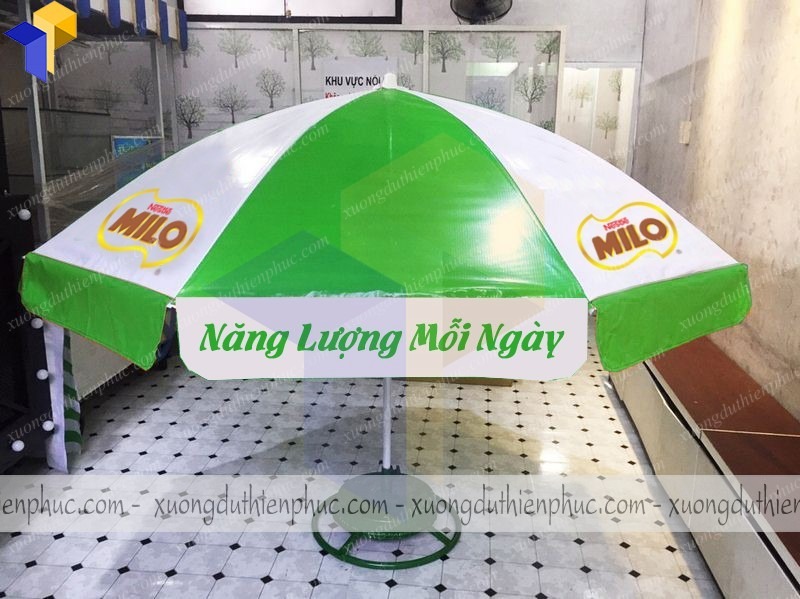 đặt làm dù quảng cáo ngoài trời giá rẻ