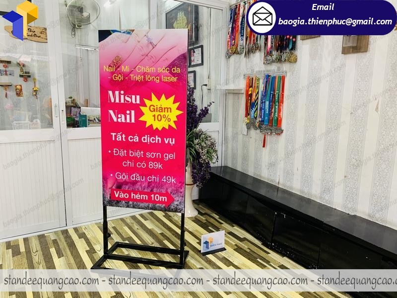 đặt làm standee quảng cáo spa