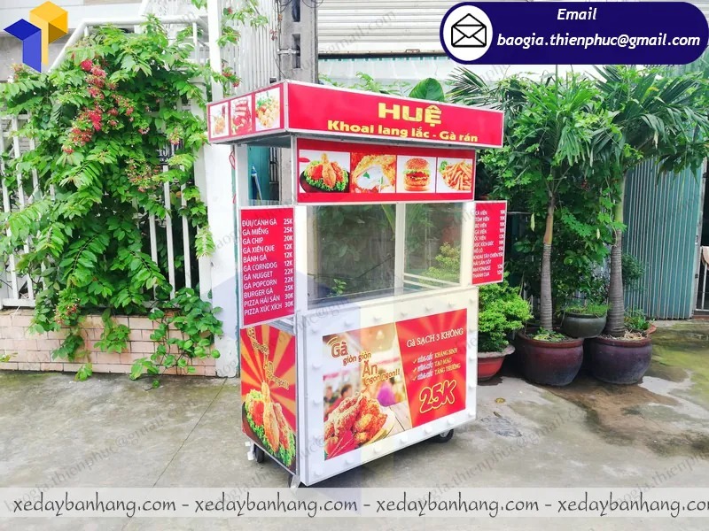 gia công quầy bán gà rán vỉa hè