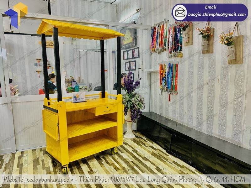 gia công xe bán trà sữa bằng gỗ