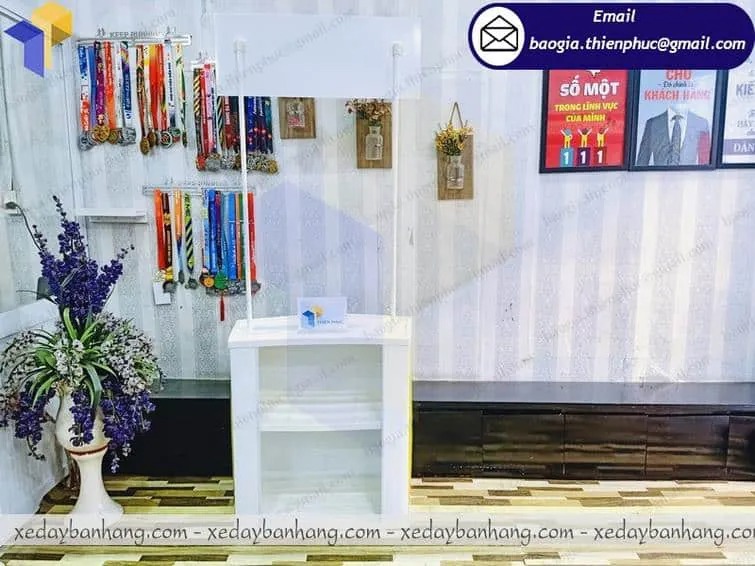 hình ảnh  booth nhựa bán hàng
