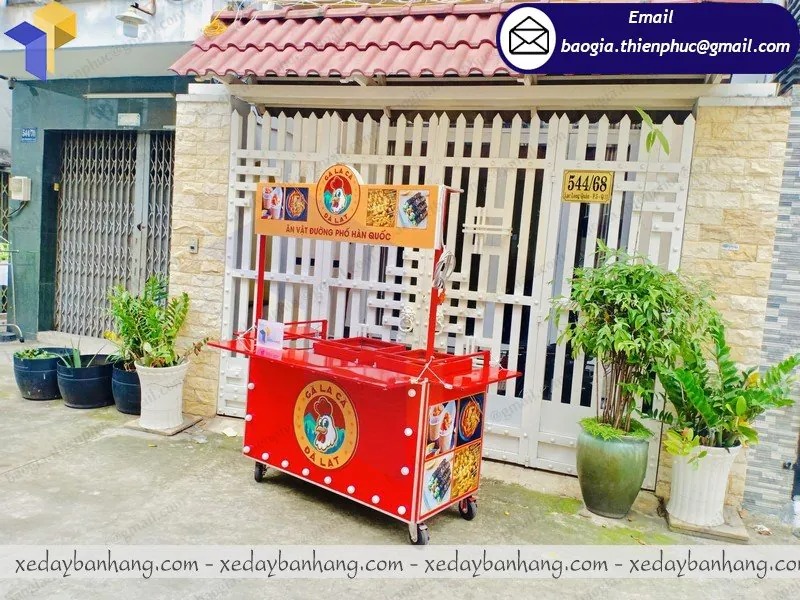 hình ảnh tủ bán gà rán bằng sắt