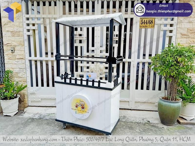 hình ảnh tủ bán trà sữa bằng gỗ