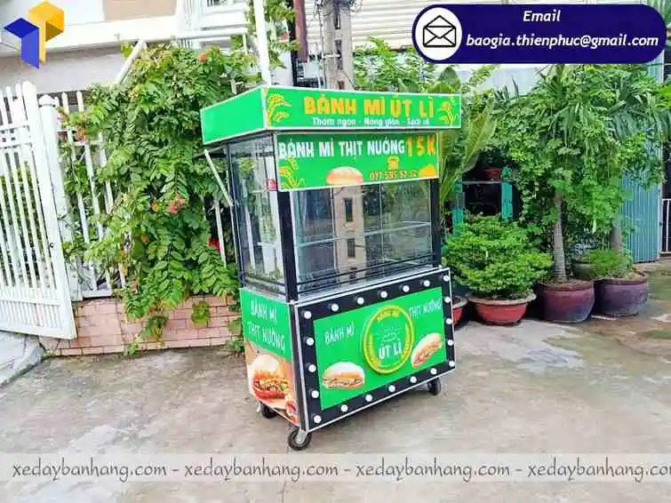 hình ảnh xe bán bánh mì bằng sắt