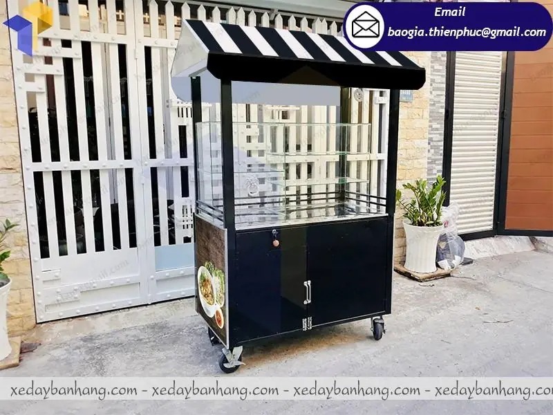 hình ảnh xe đẩy bán bún thịt nướng