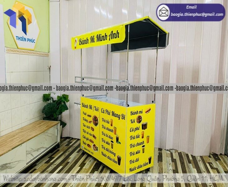 Mẫu xe bán bánh mì hàng rong gấp gọn mới nhất bán ở cổng trường là có đơn