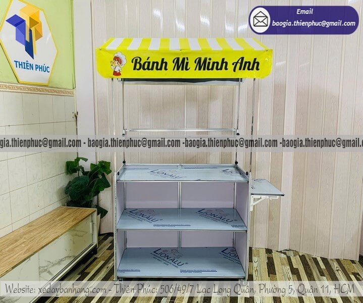 Mẫu xe bán bánh mì hàng rong gấp gọn mới nhất thiết kế decal siêu bắt mắt
