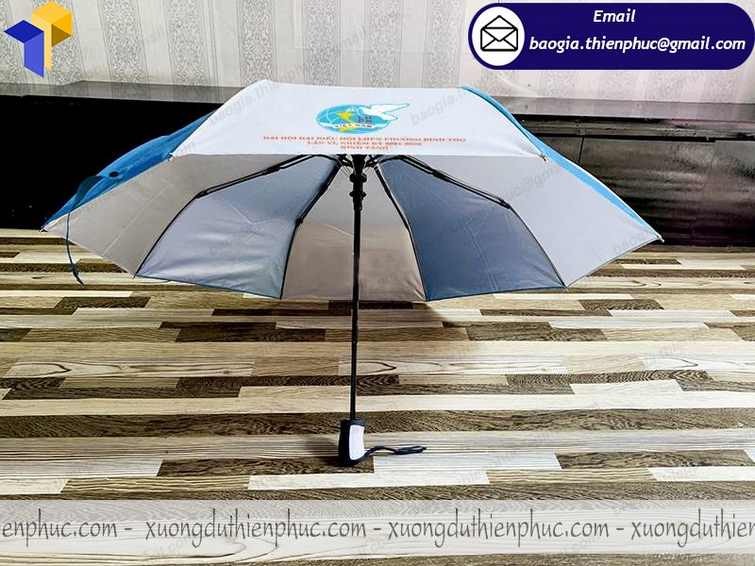 ô dù in logo quà tặng giá rẻ