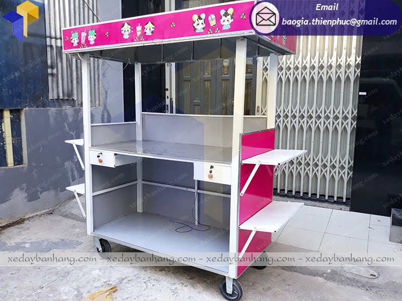 xe bán trà sữa vỉa hè