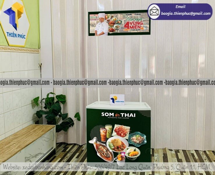 Quầy nhựa cho PG trưng bày quảng cáo mẫu mới