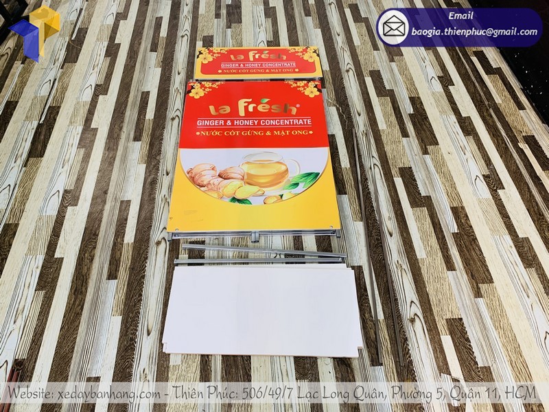 quầy sắt bán hàng di động đẹp