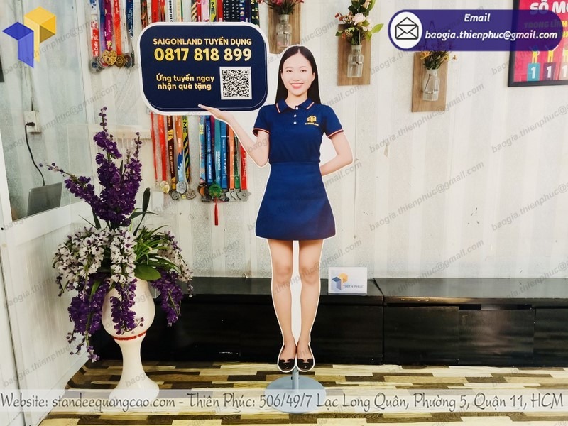 standee hình người in theo yêu cầu