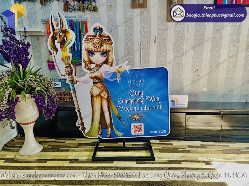 Standee hoạt hình quảng cáo