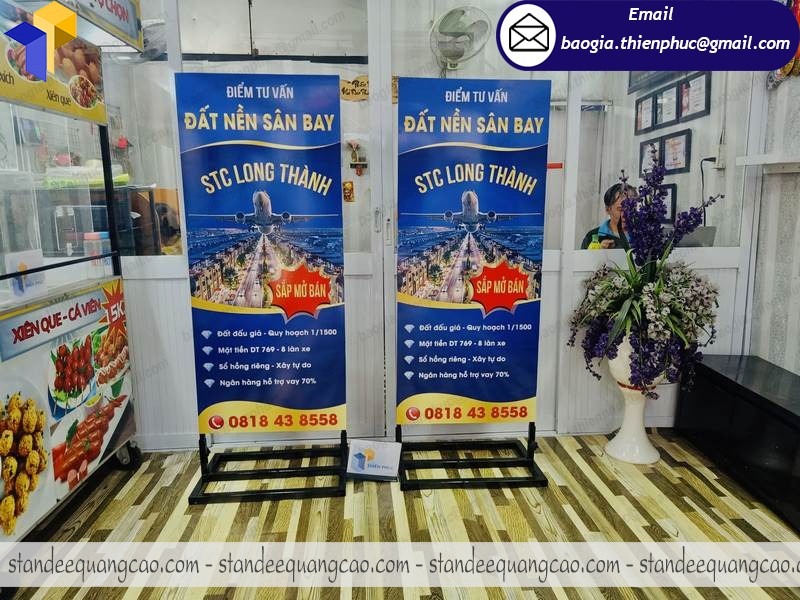 standee khung sắt lắp ráp