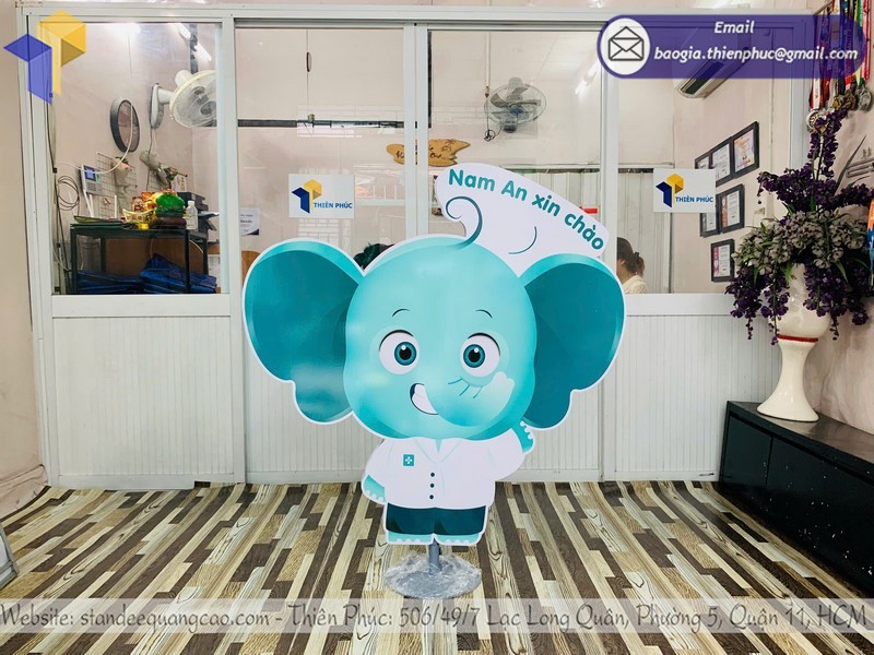 standee nhân vật hoạt hình tốt
