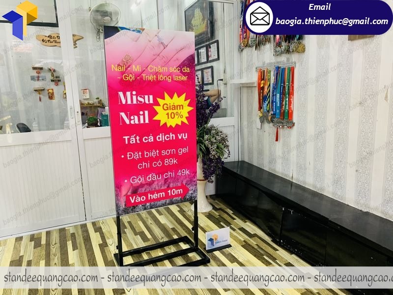 standee quảng cáo spa