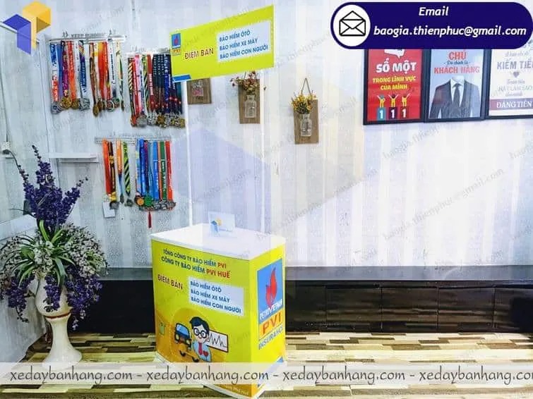 thiết kế  booth nhựa bán hàng