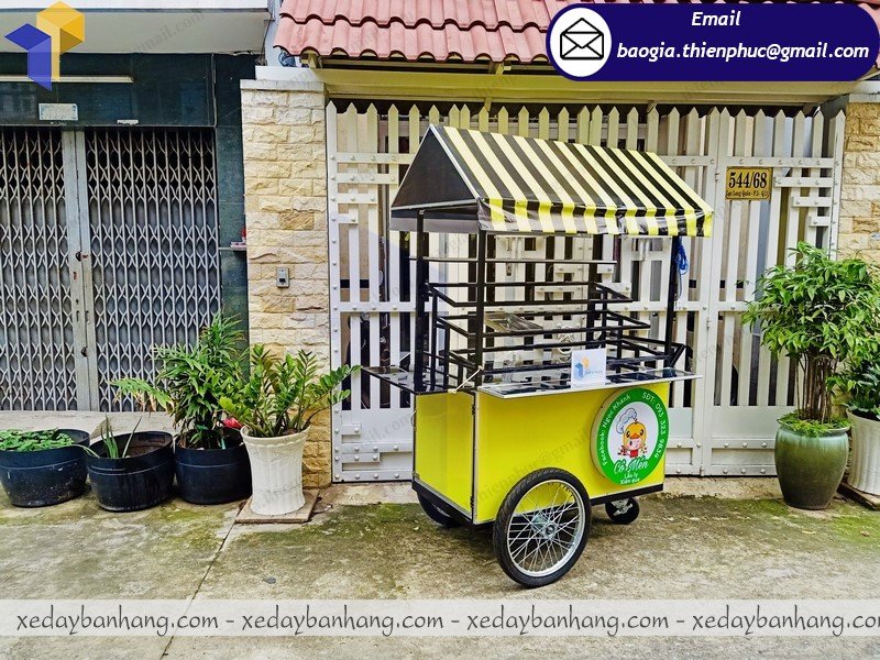 xe đẩy bán thức ăn nhanh lưu động