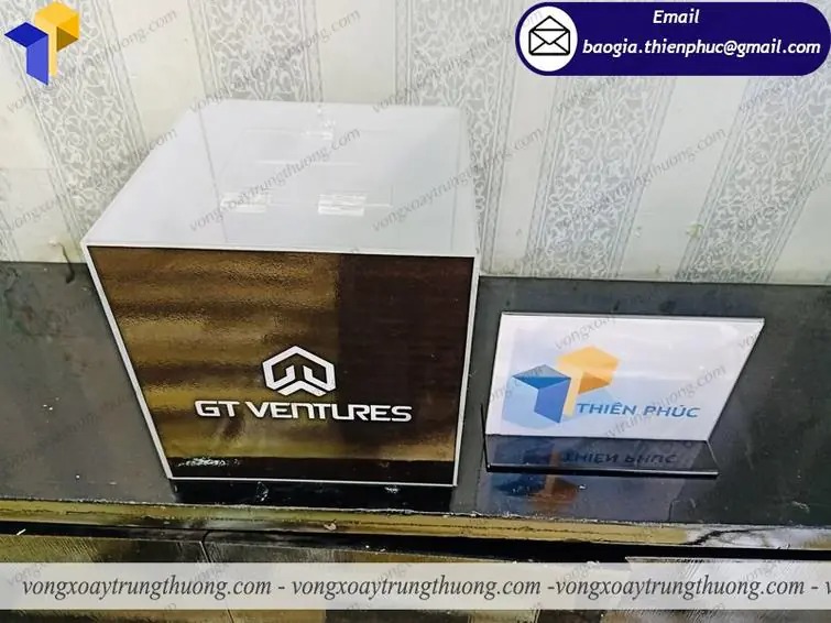 thùng thư góp ý bằng mica giá rẻ