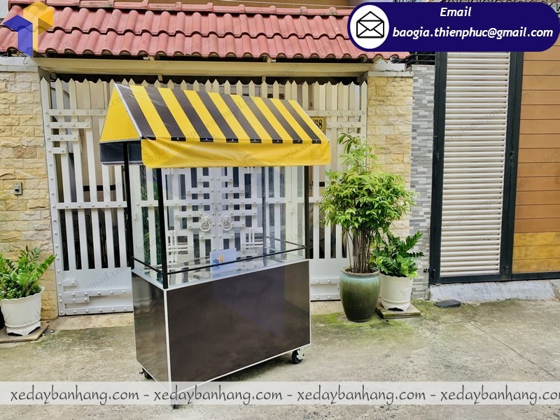 tủ bán cá viên chiên bằng sắt