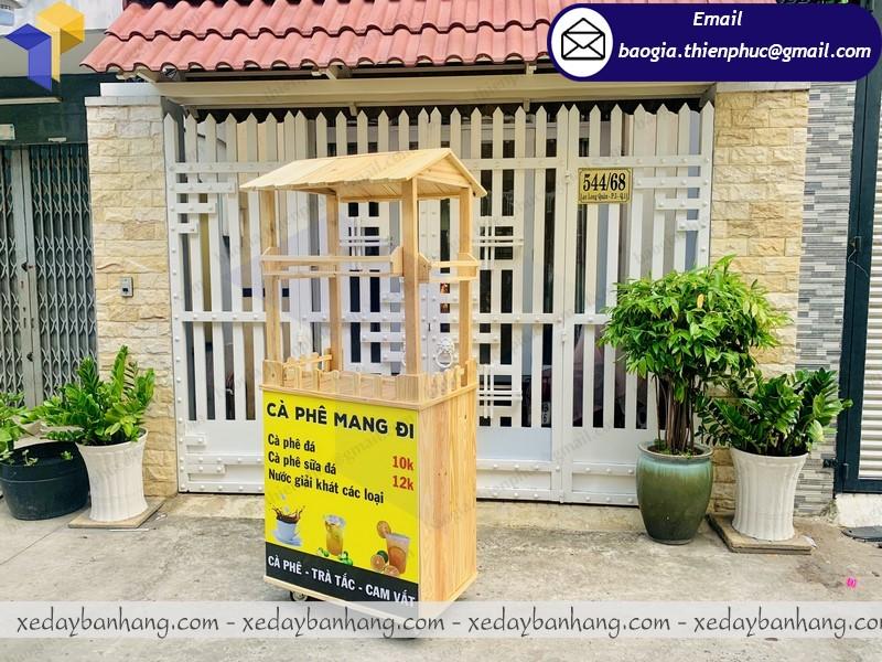 xe gỗ bán cà phê take away