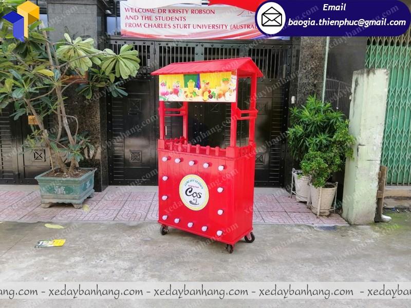 tủ gỗ bán sinh tố giá bao nhiêu