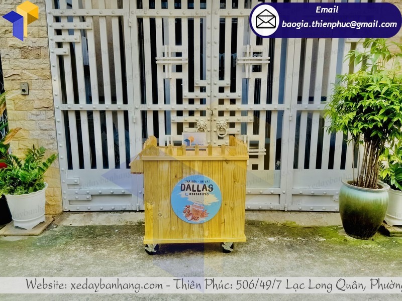 tủ gỗ bán trà sữa trân châu