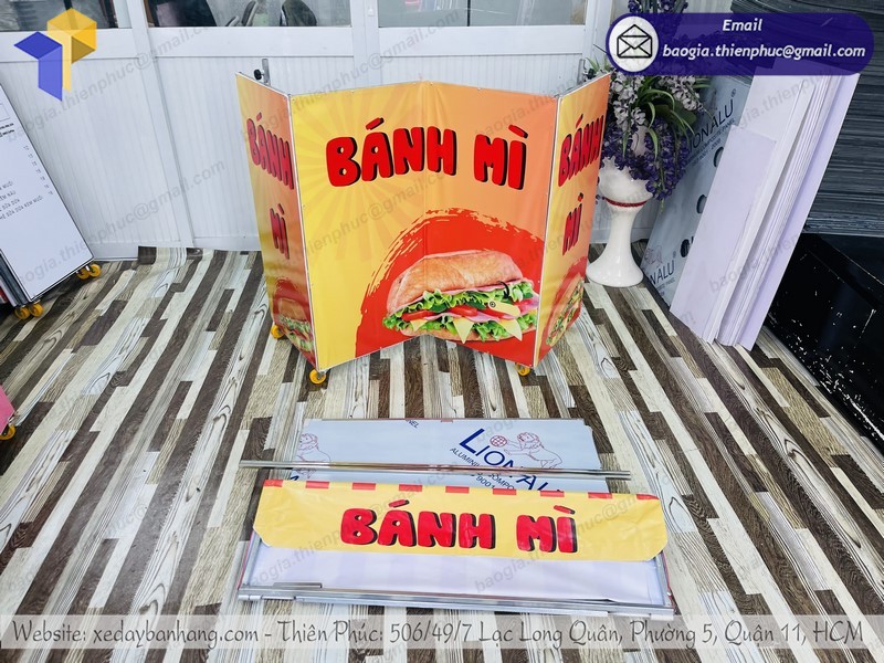 xe bán bánh mì di động gọn
