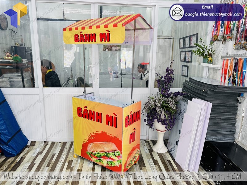 xe bán bánh mì di động tphcm