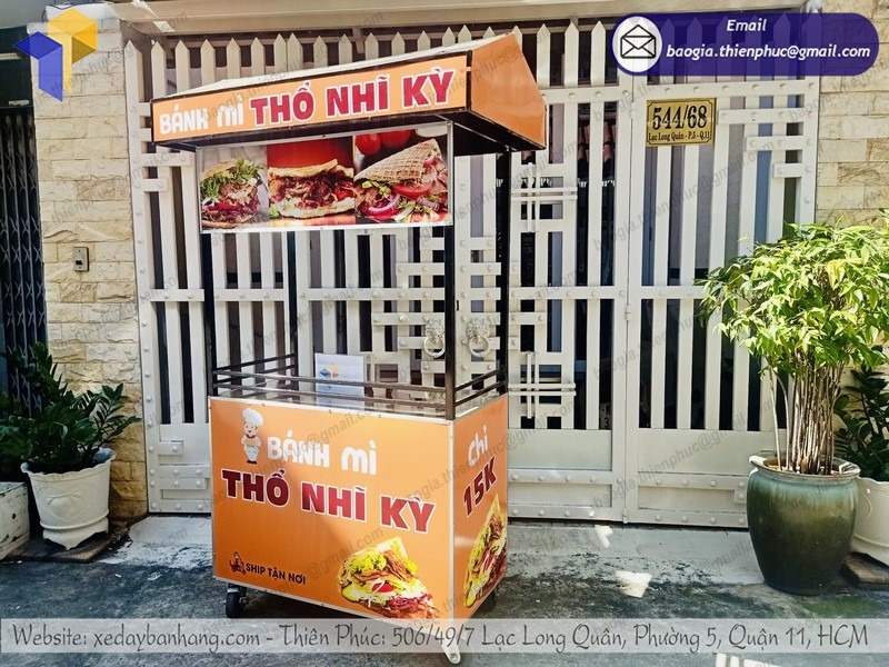 xe bán bánh mì doner kebab bằng sắt