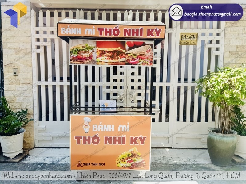 xe bán bánh mì doner kebab