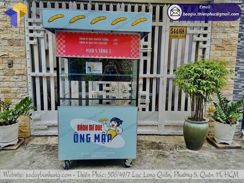 xe bán bánh mì que bằng inox