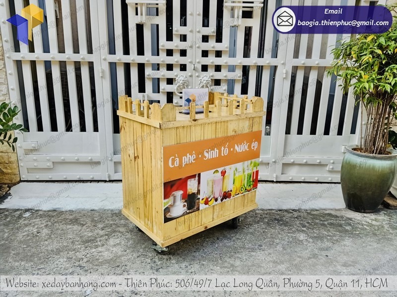 xe bán cà phê sinh tố bằng gỗ