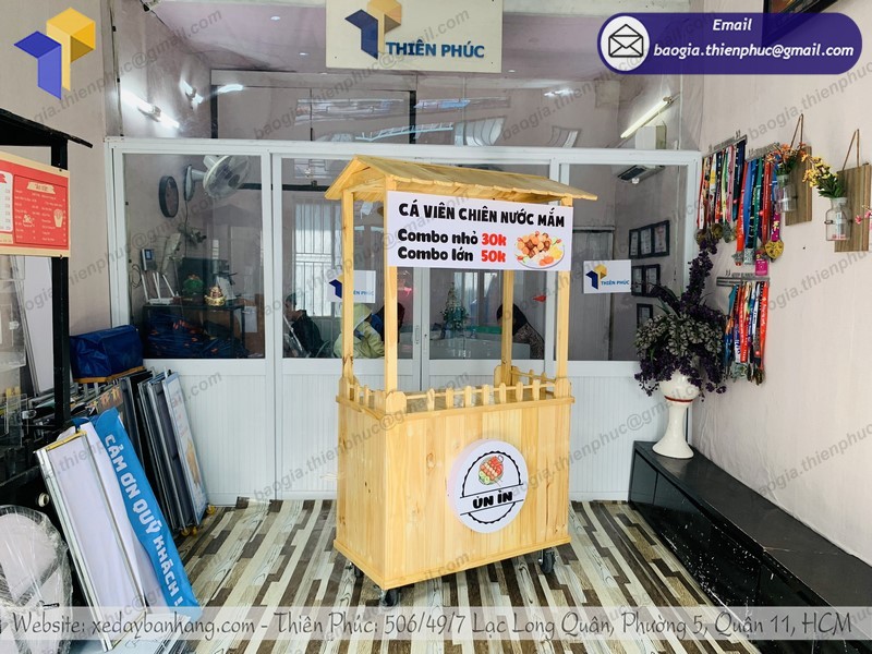 xe bán đồ ăn vặt bằng gỗ rẻ