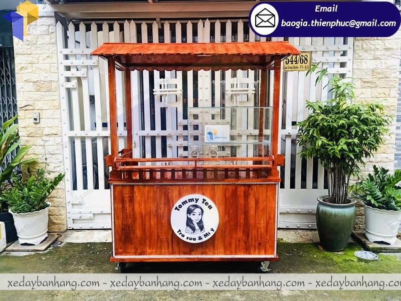 xe bán trà sữa vỉa hè