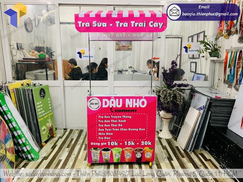 xe bán trà sữa vỉa hè