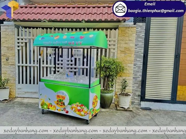 xe bán trái cây ướp lạnh  bằng inox